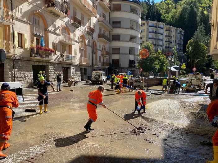 Le voci da Limone Piemonte il giorno dopo la disastrosa alluvione che ha colpito le valli Vermenagna e Roja