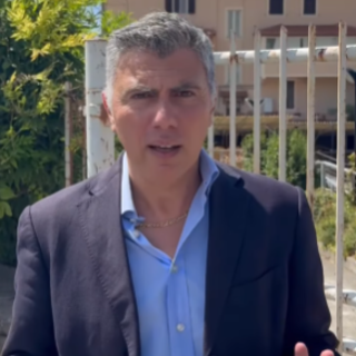 Ventimiglia, Leuzzi: "Palme mai annaffiate, marciapiedi e carreggiata pericolosi. Corso Genova è in completo abbandono"