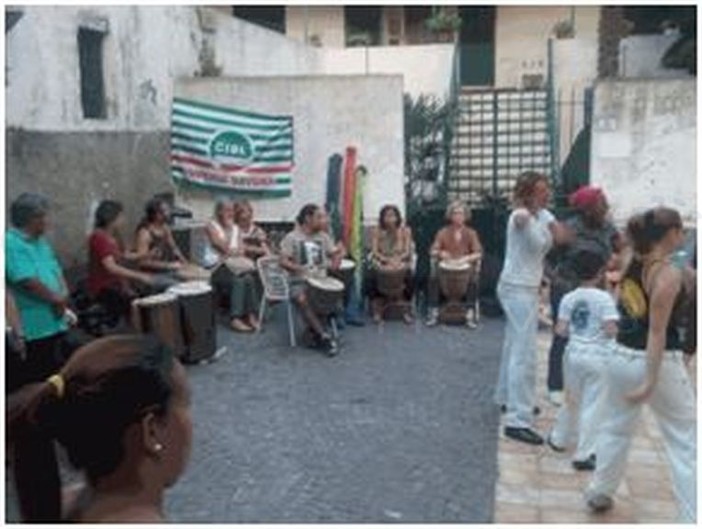 Costa d'Oneglia: 'Apericena Multietnico', un tripudio di suoni e colori, grande successo per la festa degli immigrati Costa d'Oneglia: 'Apericena Multietnico', un tripudio di suoni e colori, grande successo per la festa degli immigrati