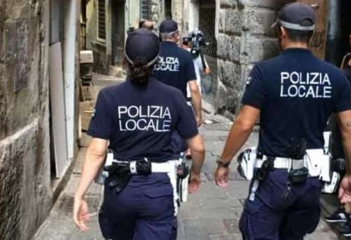 Sanremo: a palazzo Bellevue, firmato il contratto per assunzione di 8 agenti stagionali di Polizia Locale