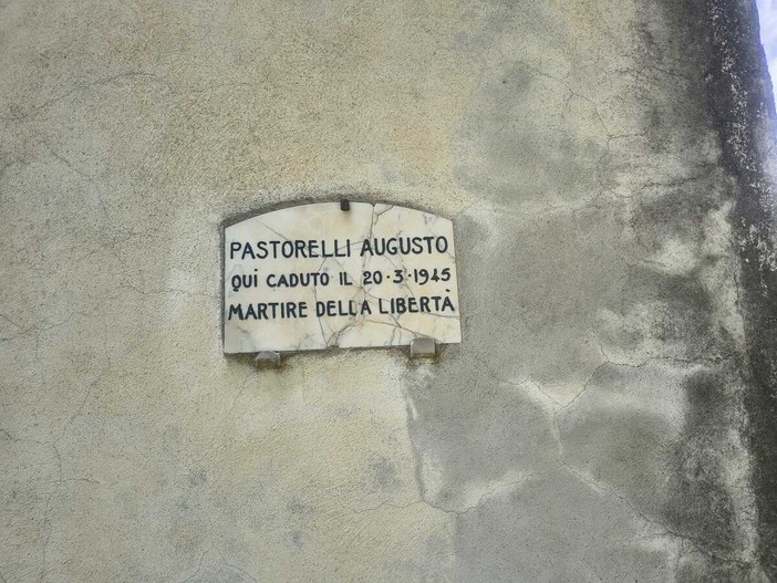 Montalto Carpasio, targa commemorativa di Augusto Pastorelli