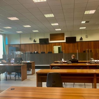 Usura ed estorsione a un ludopatico, i due imputati scelgono l'abbreviato. Alla vittima: &quot;Ti scanno come un capretto&quot;