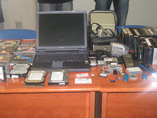 Detenevano e scambiavano materiale pedopornografico: denunciati dalla Polizia di Stato 12 italiani Detenevano e scambiavano materiale pedopornografico: denunciati dalla Polizia di Stato 12 italiani