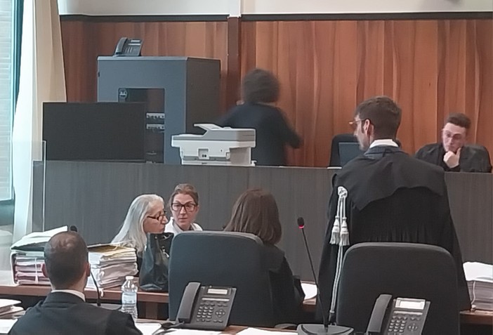 "Mia figlia succube di quell'uomo, in un incubo senza fine e in pericolo", la drammatica testimonianza in tribunale della madre di Sargonia