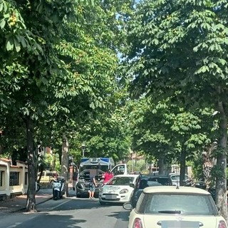 Bordighera, ambulanza in panne: disagi alla viabilità (Foto)