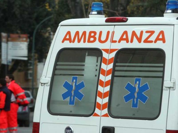 Pompeiana, donna di 86 anni cade in giardino: trasportata al pronto soccorso di Sanremo
