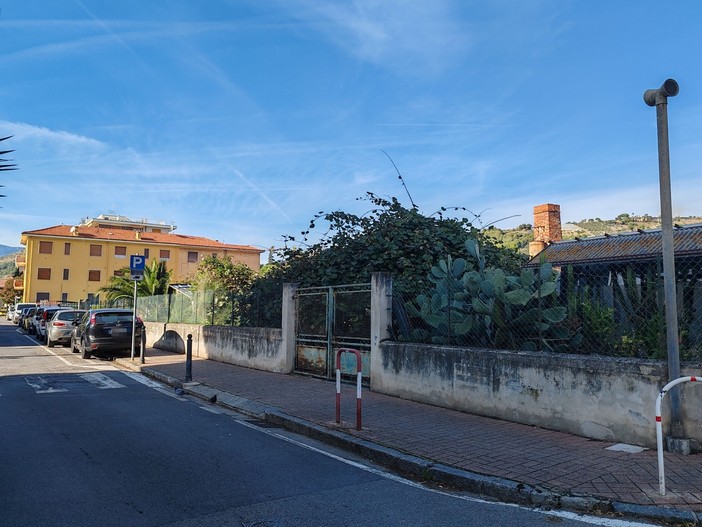 Vallecrosia, terreno privato da riqualificare in parcheggio: pratica approvata all'unanimità Vallecrosia, terreno privato da riqualificare in parcheggio: pratica approvata all'unanimità