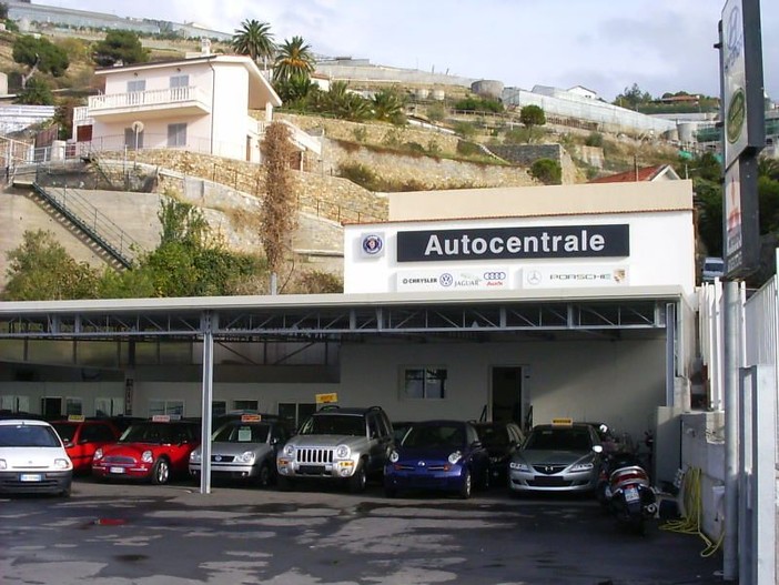 Il mondo dell'auto visto da un esperto: intervista a Claudio Barbero, Responsabile di Auto Centrale a Sanremo sulle novità sostenibili e i segreti per un acquisto garantito