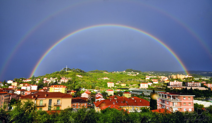 San Lorenzo al Mare: due bellissime immgini di un lettore dell'arcobaleno di questa mattina