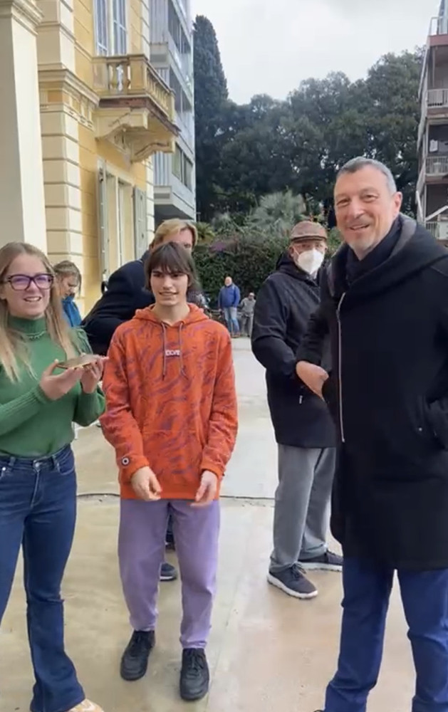 Sanremo: l'inaugurazione del Liceo Musicale con Amadeus raccontata dagli studenti dell'Istituto