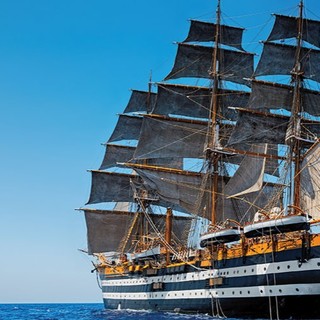 Imperia, l'Amerigo Vespucci saluta la città: appuntamento alle 16.30