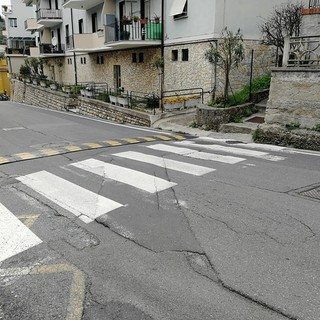 Imperia: attraversamento pedonale in via Ivanoe Amoretti. Un nostro lettore "Le strisce c'erano già"