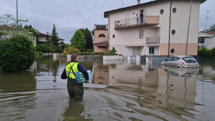Alluvione in Emilia Romagna: a Riva Ligure scatta la raccolta aiuti con la Protezione Civile