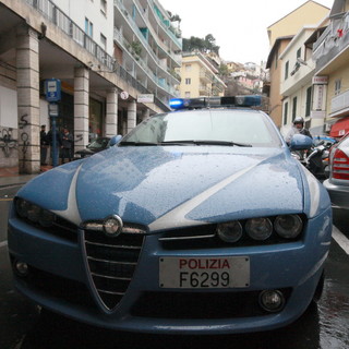Sanremo: tentati furti ed aggressione alle commesse dei negozi del centro, foglio di via per i due responsabili