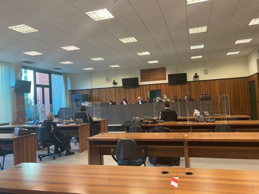 Taggia: botte e insulti per mesi dall'ex compagno, l'incubo vissuto da una giovane donna "Mi ha preso a calci. Diceva che mi avrebbe 'sciolto' e poi seppellito"