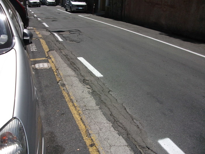 Sanremo: dal 13 al 15 febbraio asfaltatura in via Galilei, posteggi blu 'gratis' in via Pietro Agosti