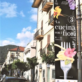 Alassio: cresce l’interesse per il Festival della Cucina con i Fiori. In programma anche il gemellaggio con “Un Fiore nel piatto” della Val Camonica.