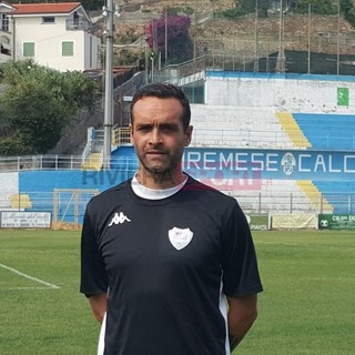 Nicola Ascoli, ormai ex allenatore della Sanremese