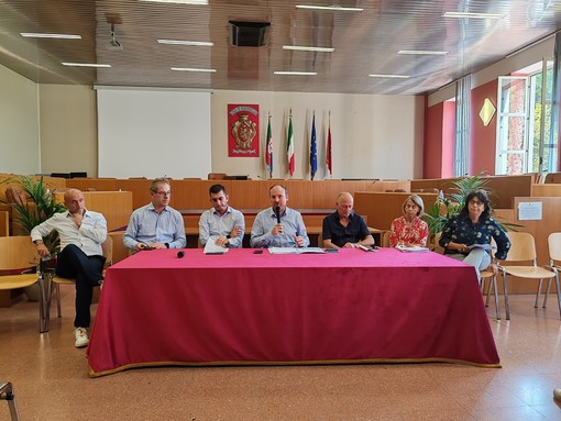 Incendio al mercato coperto, il circolo PD di Ventimiglia: "Il sindaco si assuma le proprie responsabilità e si impegni a trovare una soluzione concreta"