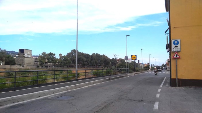 Imperia: mezzi a velocità elevata in via Argine Destro, la forte preoccupazione di una cittadina