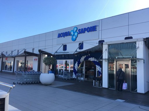Acqua & Sapone sbarca al Molo 8.44: make up, casa e profumi a disposizione della clientela Acqua & Sapone sbarca al Molo 8.44: make up, casa e profumi a disposizione della clientela