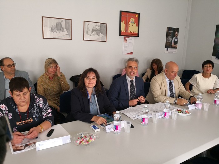 Imperia: firmato il primo accordo operativo territoriale con Inail e Anmil per il reinserimento delle persone con disabilita da lavoro (Foto e Video) Imperia: firmato il primo accordo operativo territoriale con Inail e Anmil per il reinserimento delle persone con disabilita da lavoro (Foto e Video)