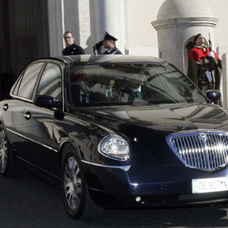 Imperia: discussione sulle scorte ed auto blu, l'opinione della lettrice Marilena Imperia: discussione sulle scorte ed auto blu, l'opinione della lettrice Marilena