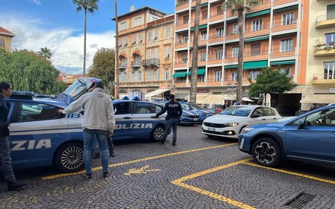 Ventimiglia, rapina aggravata in stazione: minaccia con un coltello e fugge, 21enne fermato dalla Polfer