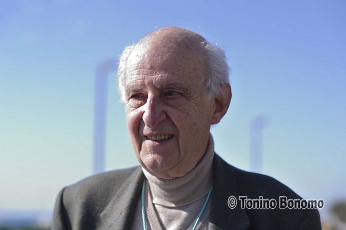 "Vorrei poterti fare un’ultima telefonata e dirti grazie, grazie amico mio": Piero Farina ricorda Alfredo Moreschi "Vorrei poterti fare un’ultima telefonata e dirti grazie, grazie amico mio": Piero Farina ricorda Alfredo Moreschi