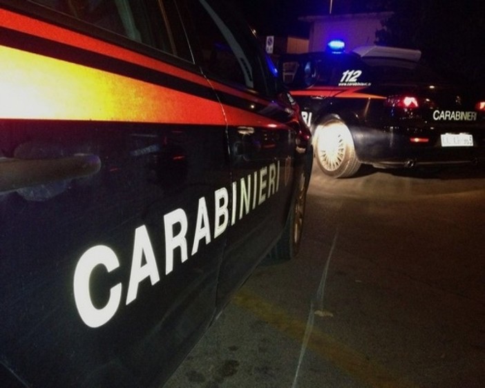 Sanremo, ruba in un negozio di via Matteotti e tenta la fuga: arrestato un algerino
