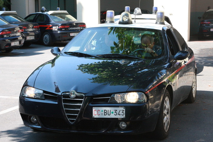 Sanremo: ragazzo si toglie la vita in casa, indagini dei Carabinieri Sanremo: ragazzo si toglie la vita in casa, indagini dei Carabinieri
