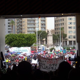 Gli alunni di S.Bartolomeo al Mare a Palermo per il ventennale dalla strage di Capaci Gli alunni di S.Bartolomeo al Mare a Palermo per il ventennale dalla strage di Capaci