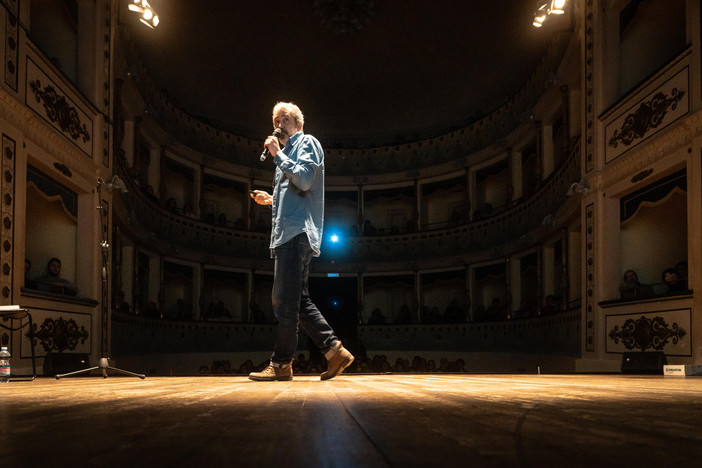 Ventimiglia: al liceo 'Aprosio' incontro con il noto youtuber Alan Zamboni Ventimiglia: al liceo 'Aprosio' incontro con il noto youtuber Alan Zamboni