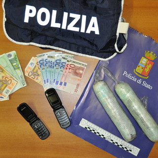 Insospettabile panettiere romano arrestato al confine italo-francese con più di un chilo di cocaina Insospettabile panettiere romano arrestato al confine italo-francese con più di un chilo di cocaina