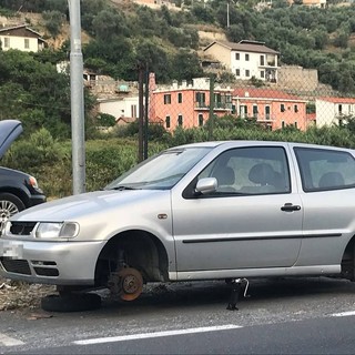 Imperia: degrado a Barcheto, la denuncia di Giovanni Bonifazio (FOTO) Imperia: degrado a Barcheto, la denuncia di Giovanni Bonifazio (FOTO)