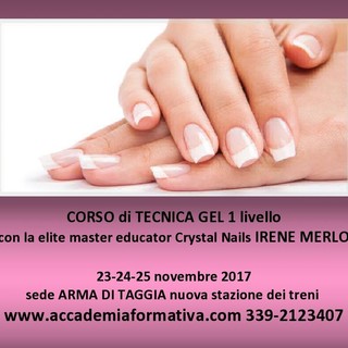 All'Accademia Formativa una serie di incontri con i nuovi corsi di gel targatiCRYSTAL NAILS