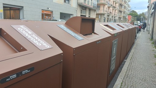 Imperia, criticità dei commercianti nel conferire i rifiuti tramite le Iseco, Calvi (Fipe): “Va trovata una soluzione, chiesto incontro al Comune” Imperia, criticità dei commercianti nel conferire i rifiuti tramite le Iseco, Calvi (Fipe): “Va trovata una soluzione, chiesto incontro al Comune”