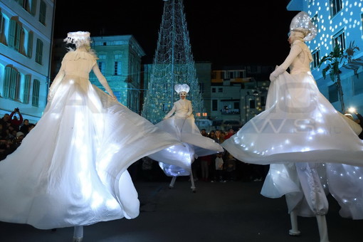 Sanremo: accensione dell'albero di Natale in piazza Borea D'Olmo, le foto di Tonino Bonomo