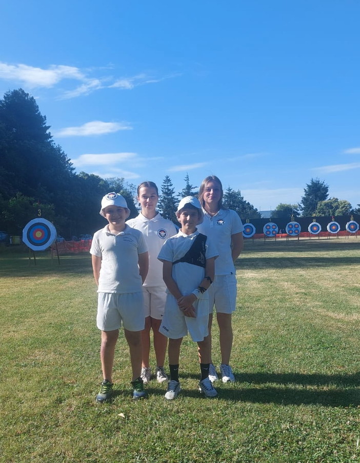 Tiro con l'Arco: trionfo giovanile per l'Archery Club Ventimiglia a Stella San Giovanni Tiro con l'Arco: trionfo giovanile per l'Archery Club Ventimiglia a Stella San Giovanni