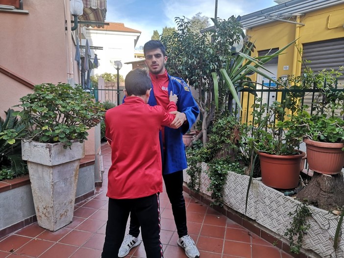 #Iorestoacasa. Il Budo Semmon Gakko unito nel segno della responsabilità e dell'impegno (VIDEO) #Iorestoacasa. Il Budo Semmon Gakko unito nel segno della responsabilità e dell'impegno (VIDEO)