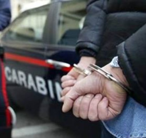 San Bartolomeo al Mare: per illecita detenzione di sostanze stupefacenti, extracomunitario arrestato dai Carabinieri
