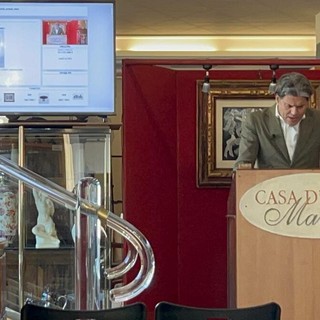 Dalle offerte online ai rilanci in sala: come funziona oggi una casa d’aste tra Internet, telefoni e collezionisti internazionali