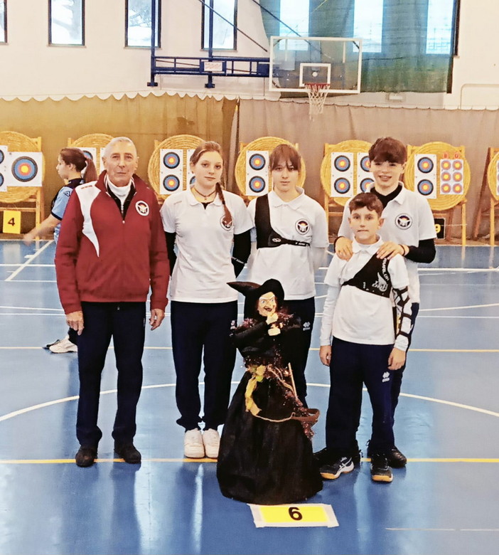 Tiro con l'arco: l'Archery Club Ventimiglia al 'Trofeo Della Befana' di San Bartolomeo Al Mare Tiro con l'arco: l'Archery Club Ventimiglia al 'Trofeo Della Befana' di San Bartolomeo Al Mare