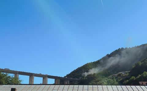 Auto in fiamme sull’A10 tra Bordighera e Ventimiglia: tratto chiuso in direzione Francia