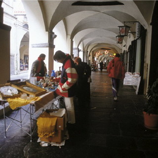 Pieve di Teco: domenica di antiquariato, shopping e cultura