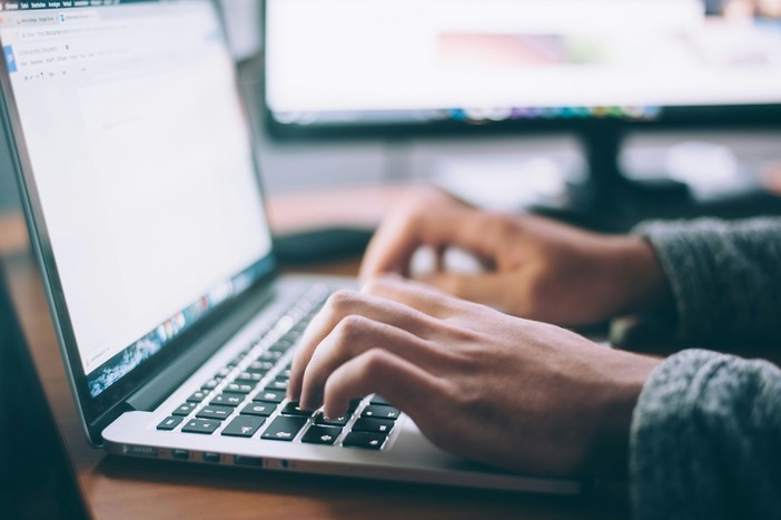 Agenzia di pubbliche relazioni: come funziona la gestione delle crisi, errori e best practice secondo Valletta PR Advisory Agenzia di pubbliche relazioni: come funziona la gestione delle crisi, errori e best practice secondo Valletta PR Advisory