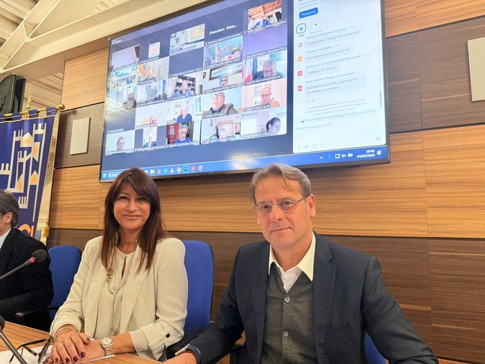 Regione Liguria: gli assessori Scajola e Ferro presenta ai Comuni il bando “RiGenerazioni” Regione Liguria: gli assessori Scajola e Ferro presenta ai Comuni il bando “RiGenerazioni”