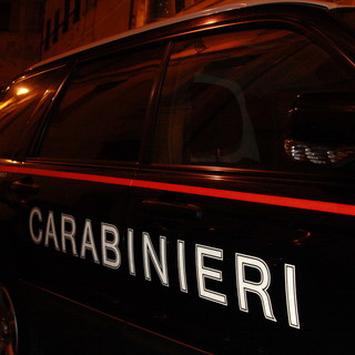 Diano Castello: sono in corso le indagini dei Carabinieri sull'incendio all'escavatore di questa notte