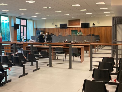 Sanremo: sgominata dalla Polizia la banda di giovani spacciatori, ecco chi sono gli arrestati Sanremo: sgominata dalla Polizia la banda di giovani spacciatori, ecco chi sono gli arrestati