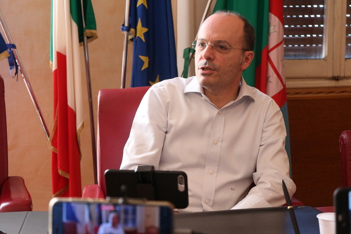 L’ex sindaco Capacci torna “in azione”, amministrerà i lavori del bus navetta senza conducente L’ex sindaco Capacci torna “in azione”, amministrerà i lavori del bus navetta senza conducente